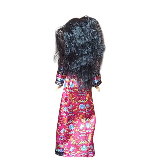 2001 Princess of China Barbie DOTW Princess Collection Used - Picture 2 of 3